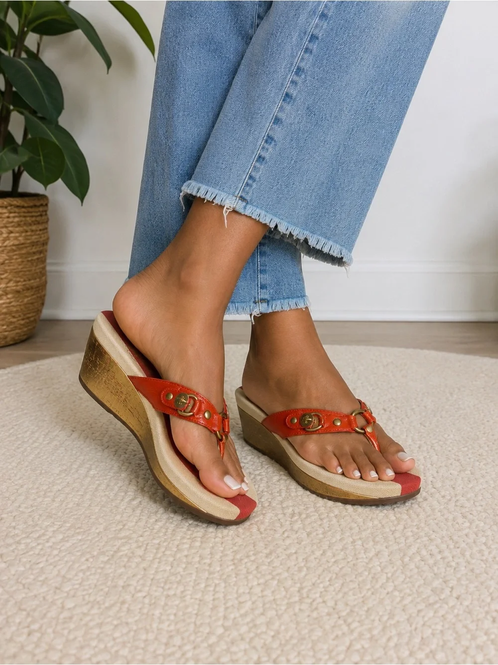 Coach Turnlock Striped Wedge Thong Sandals Orange Red White Gold 8.5